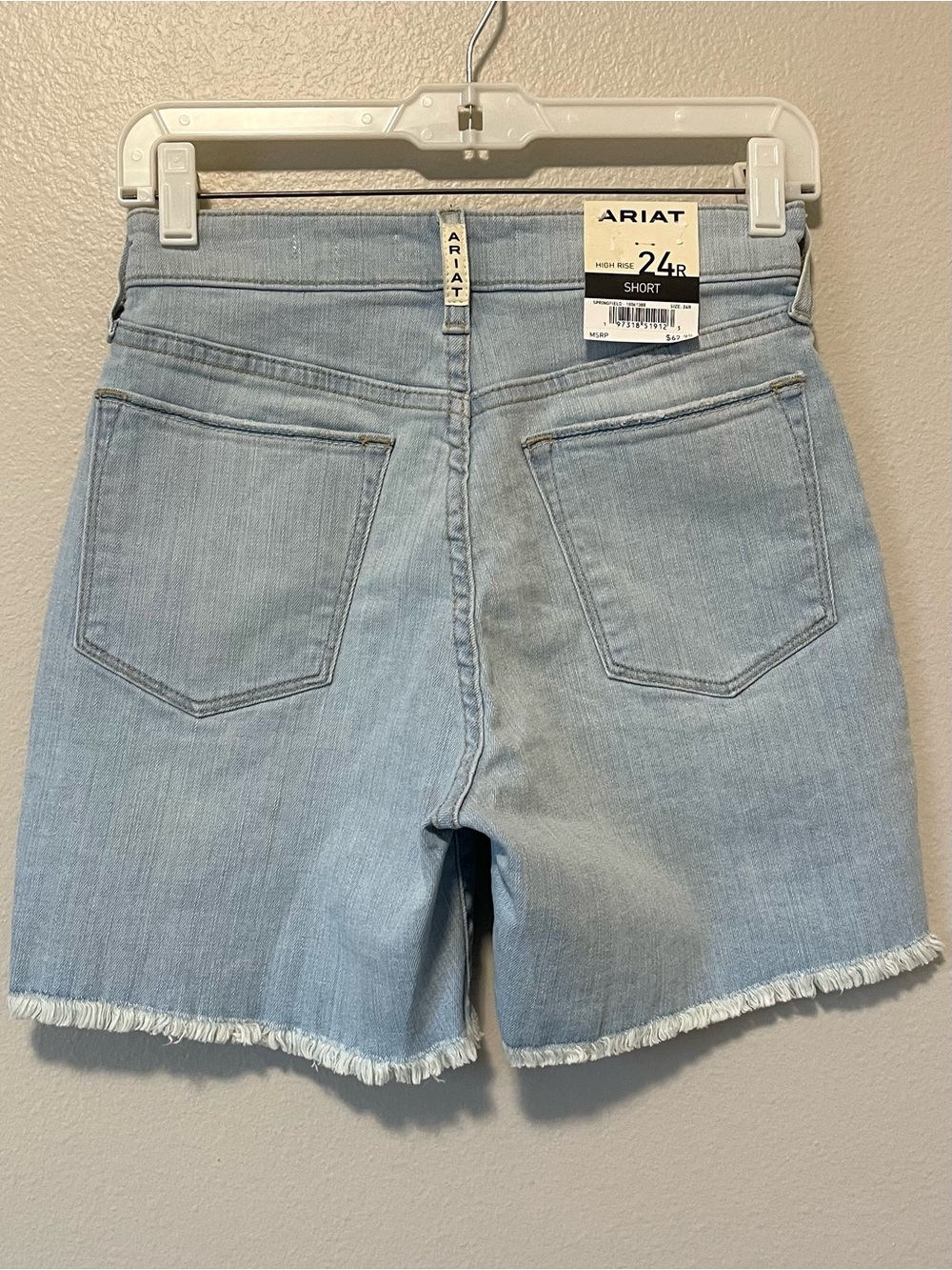 NWT Ariat Nyla 5" Short - Springfield Light Wash High Rise & Frayed Hem - 24R